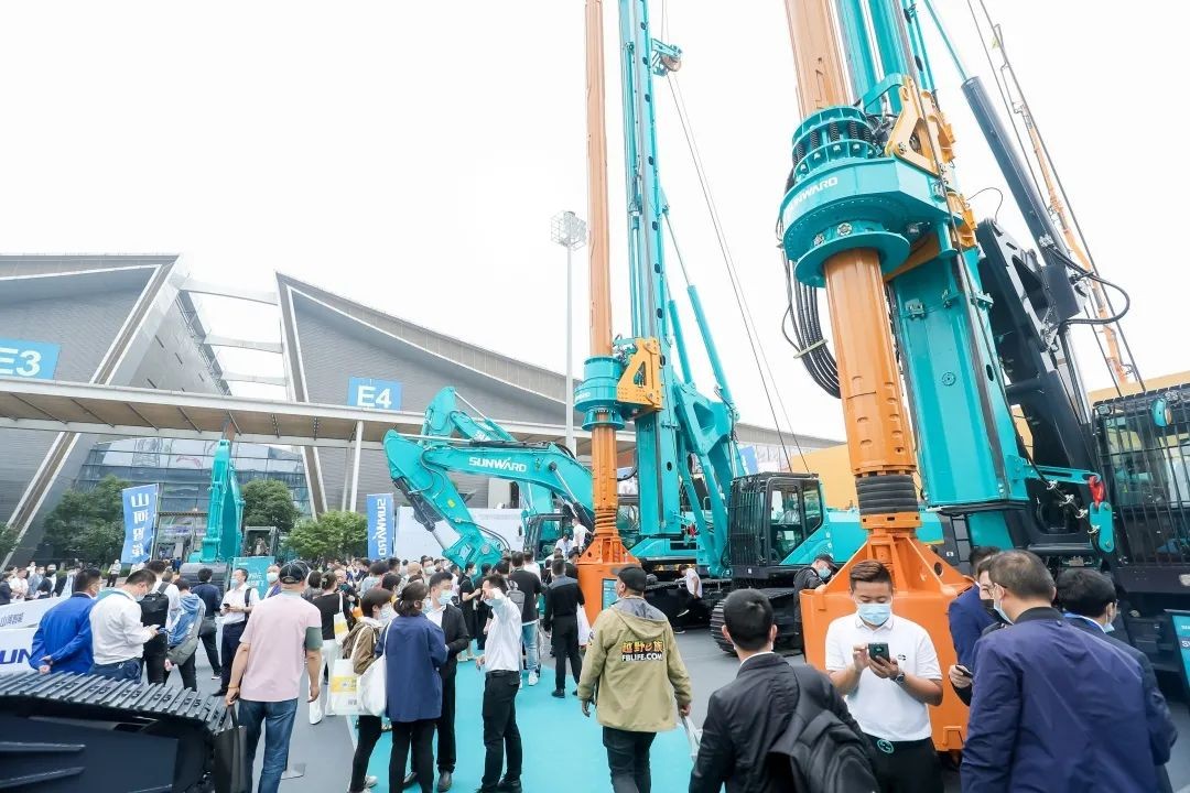 何清华出席长沙国际工程机械产业链发展峰会，走“双循环”道路关键在于“要做好自己的事情”