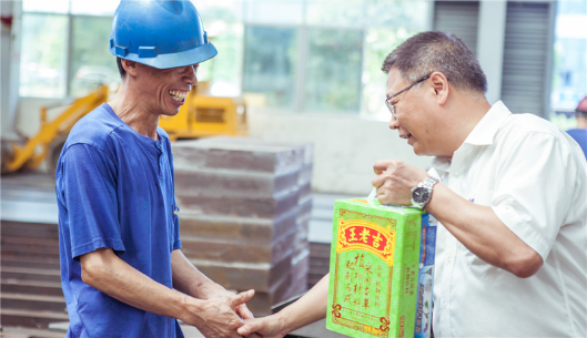 我们有清凉做伴，高温也能潇潇洒洒