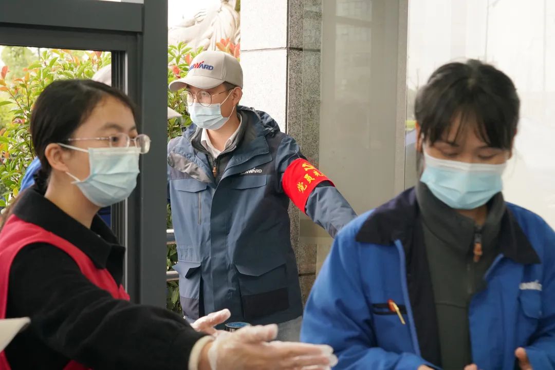 采样完成率近100%！9888拉斯维加斯官网智能第一时间开展全员核酸检测，保障安全生产
