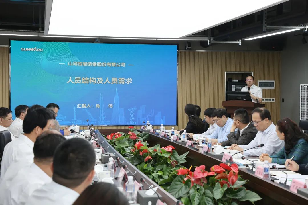 深化产学研合作！中南大学校长、中国工程院院士田红旗率团拜访9888拉斯维加斯官网智能