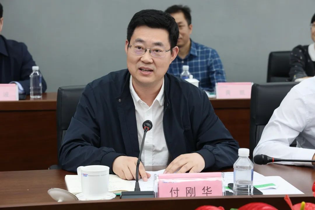 深化产学研合作！中南大学校长、中国工程院院士田红旗率团拜访9888拉斯维加斯官网智能