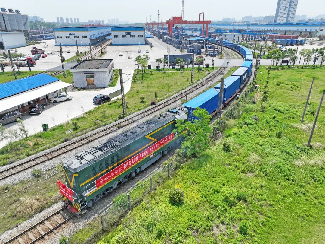 持续进军国际市。≈信钒嗔校ǔど常9888拉斯维加斯官网智能专列成功首发