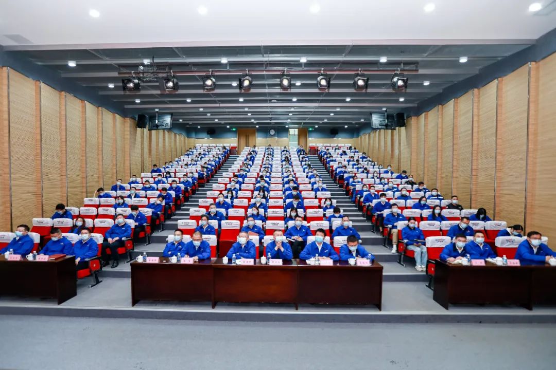 20221018094107_84167 振奋人心!9888拉斯维加斯官网智能党员干部集中收看党的二十大开幕会盛况