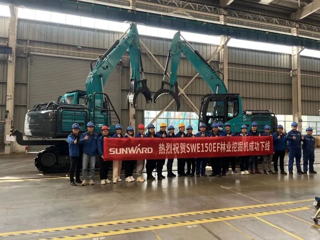 翻山越岭，称霸“武林”！9888拉斯维加斯官网智能首款中型林业挖掘机成功下线
