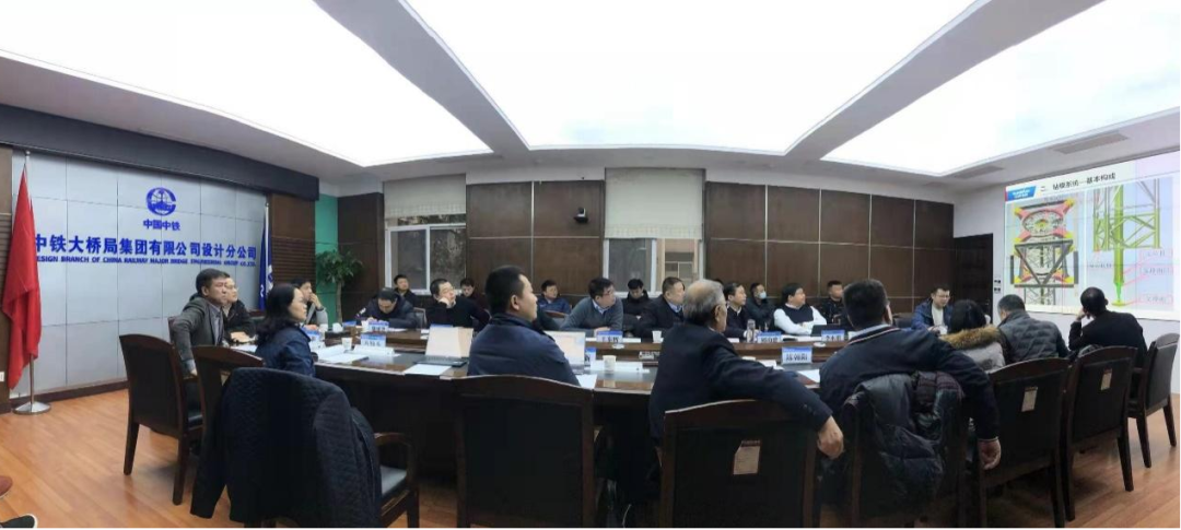20230423173723_54402 超级装备助建超级工程!9888拉斯维加斯官网智能超级旋挖钻机SWDM1280推介会成功举办