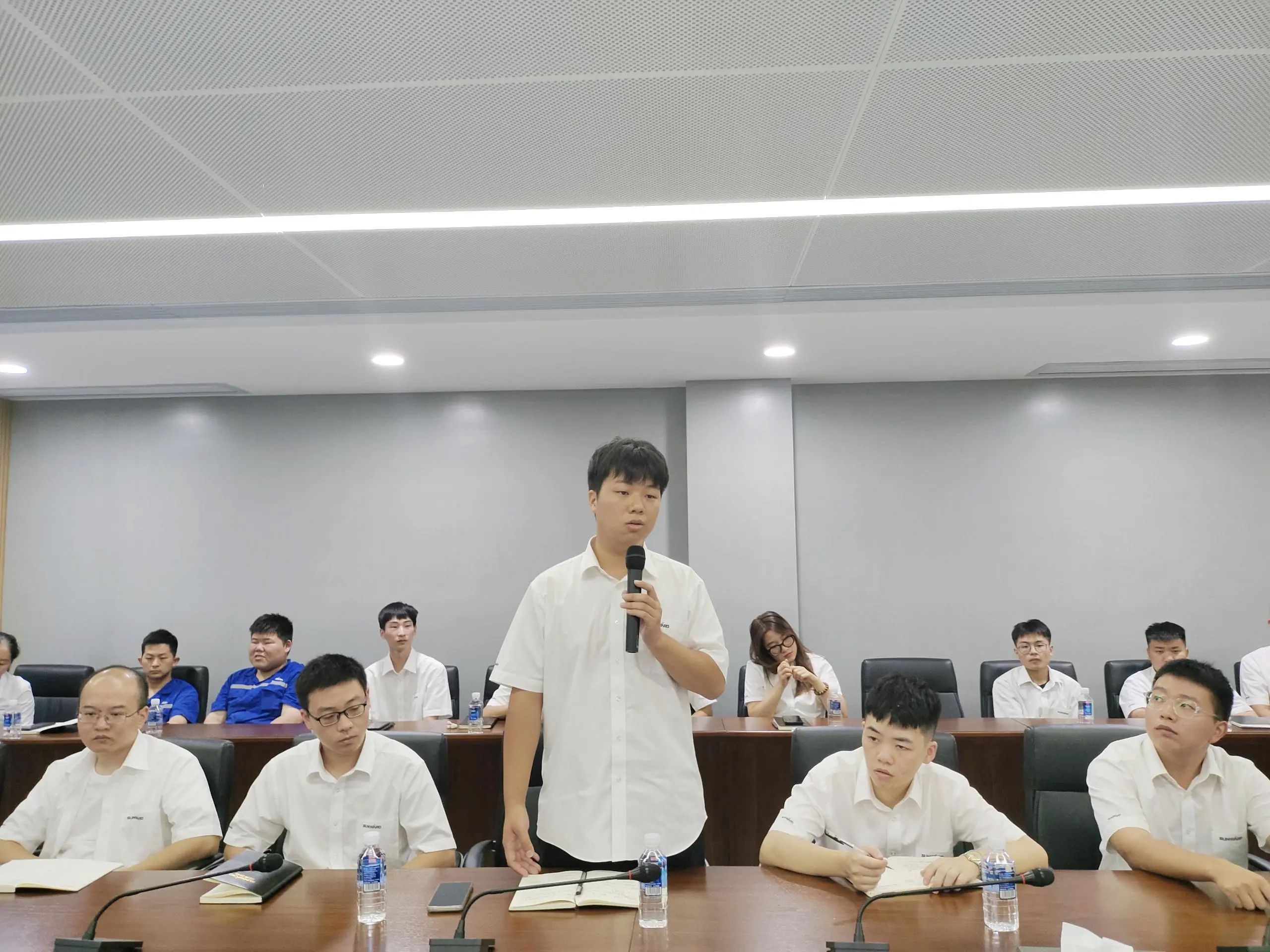畅谈心声，共话未来！这场应届毕业生员工座谈会，很暖，很贴心！