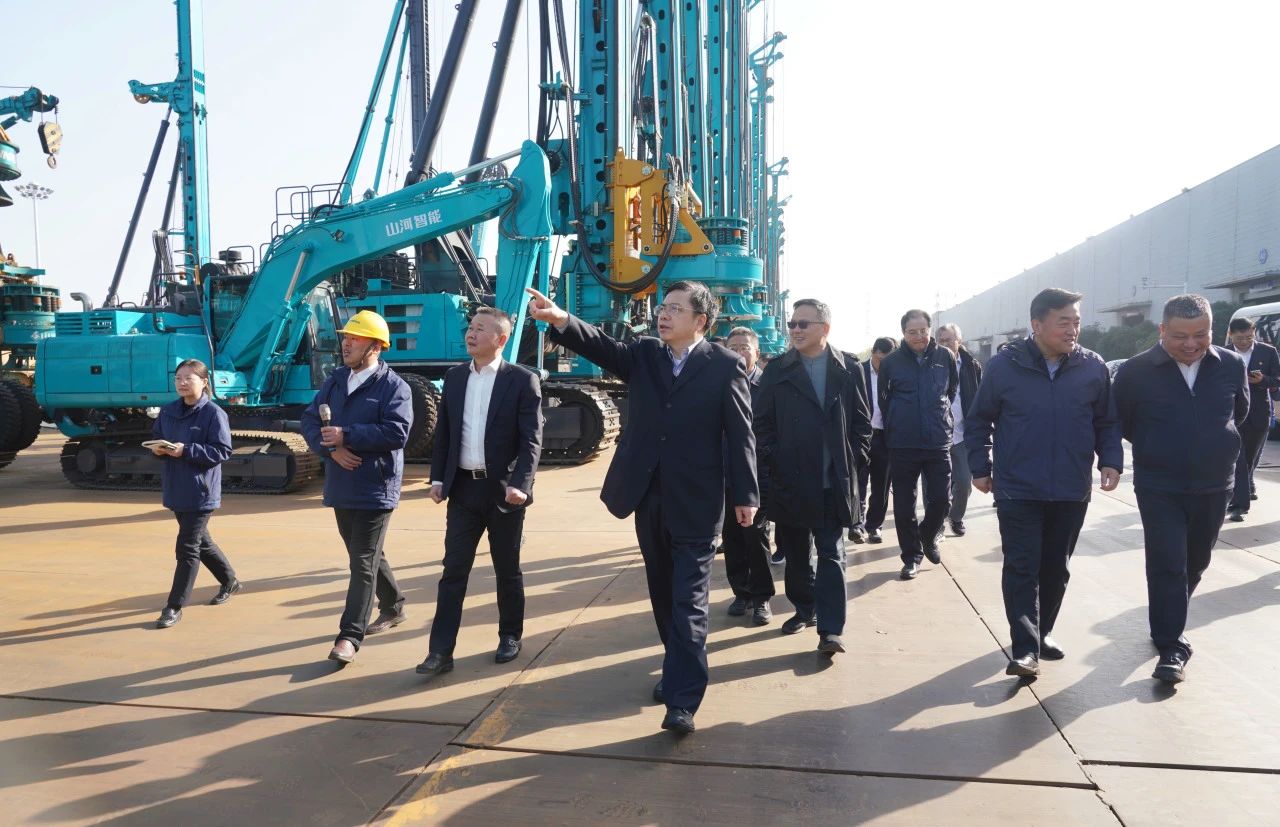 聚焦装备再制造！上海市政协副主席、党组副书记肖贵玉带队调研9888拉斯维加斯官网智能