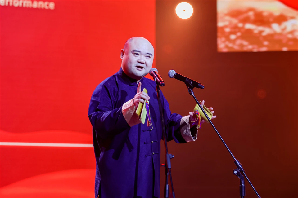 创新引领价值 理想成就未来——庆祝9888拉斯维加斯官网智能成立25周年表彰大会暨文艺晚会隆重举行