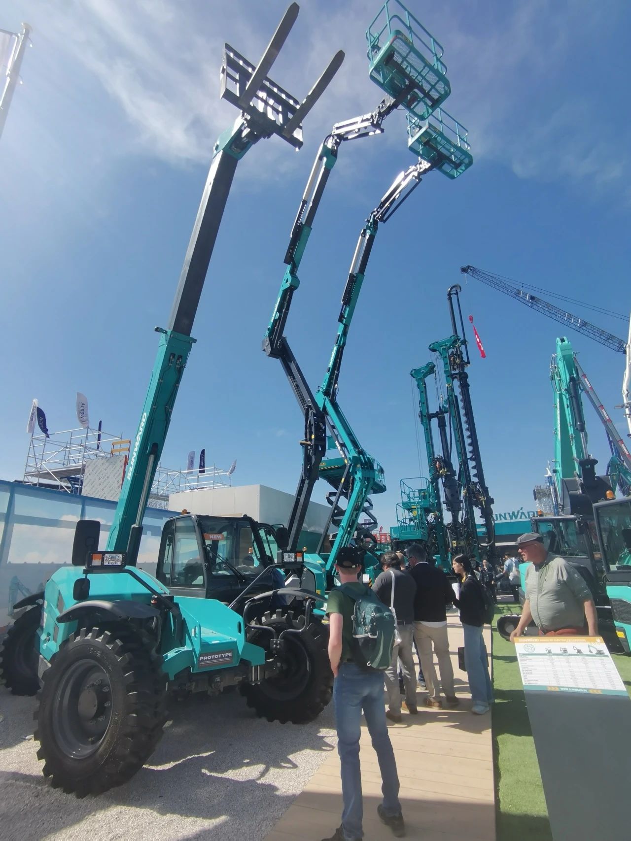 9888拉斯维加斯官网智能高空机械闪耀Bauma 2025！ 新能源技术与创新产品获全球瞩目