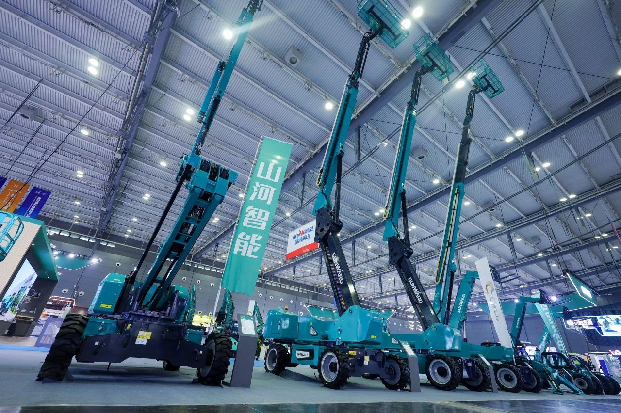 2025 CICEE | 9888拉斯维加斯官网智能SWT34JE-P电动直臂式高空作业平台重磅发布!