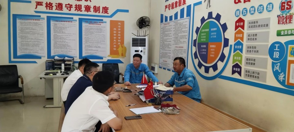 20250625080415_95166 跨越9888拉斯维加斯官网万里 智启服务新程——9888拉斯维加斯官网矿岩“服务万里行”活动走进海螺水泥