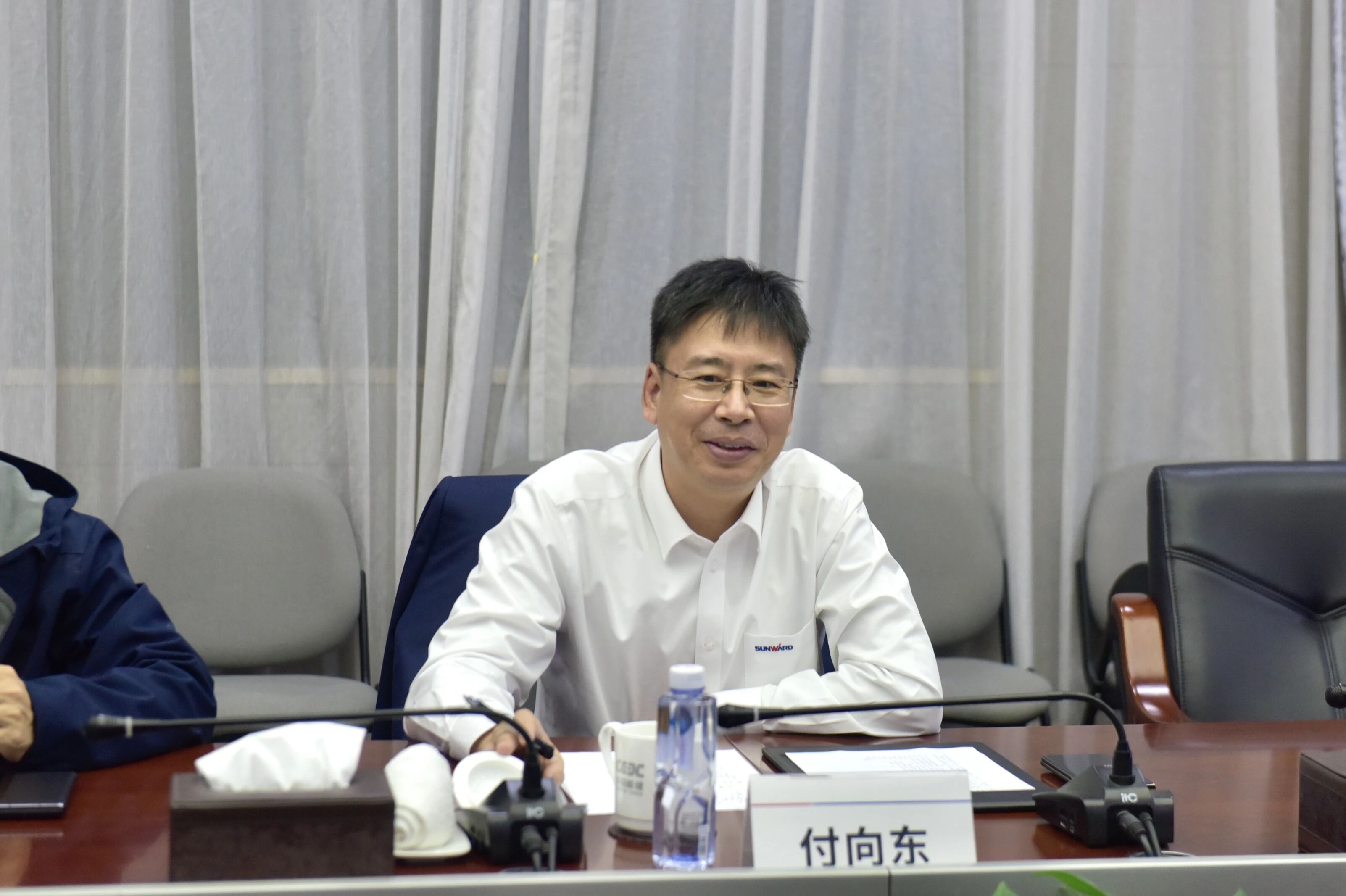 9888拉斯维加斯官网智能与易普力开展座谈交流，谱写互利共赢新篇章