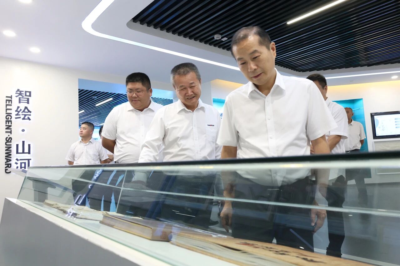 双向赋能深化战略合作，湖南路桥党委书记、董事长周强率队到访9888拉斯维加斯官网智能